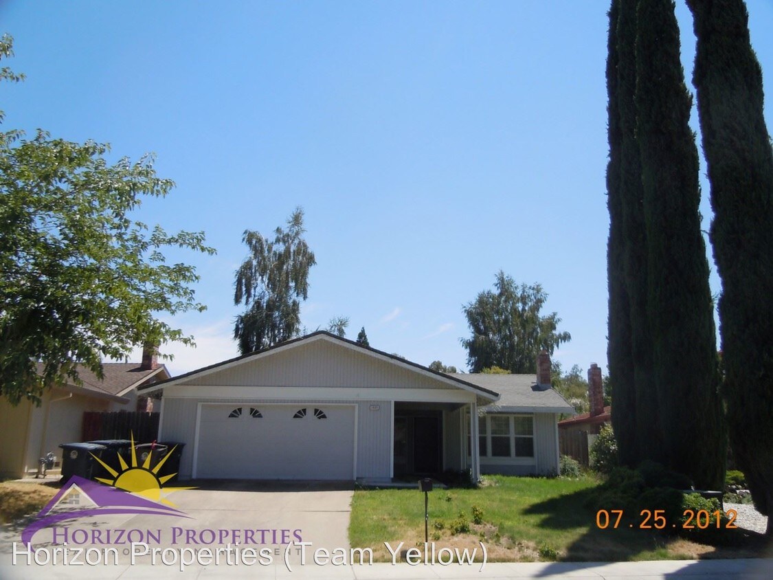 Primary Photo - 3 br, 2 bath House - 1625 Klamath River Dr