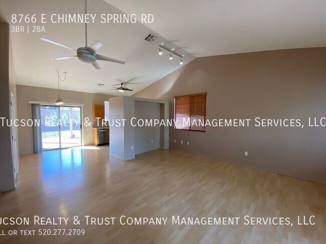 Foto del edificio - 8766 E Chimney Spring Dr