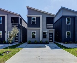 Building Photo - 19112 Sears Dr