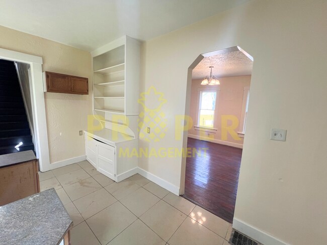 Foto del edificio - 3 bedrooms 1 bathrooms house for rent