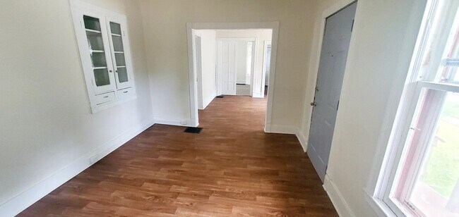 Foto del edificio - 1802 Madison Ave SE