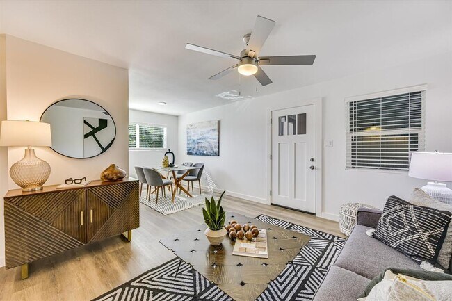 Foto del edificio - 3703 Harmon Ave