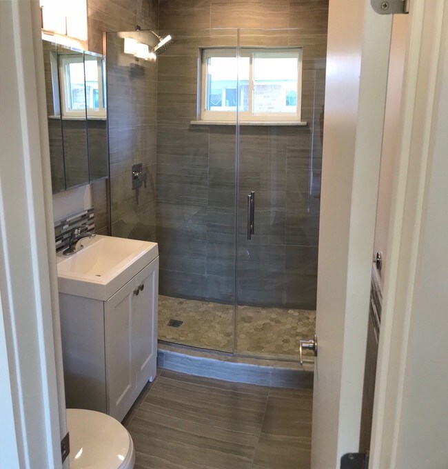 Building Photo - 400 3rd Ave