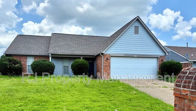 Foto del edificio - 6290 Oak Run Dr E