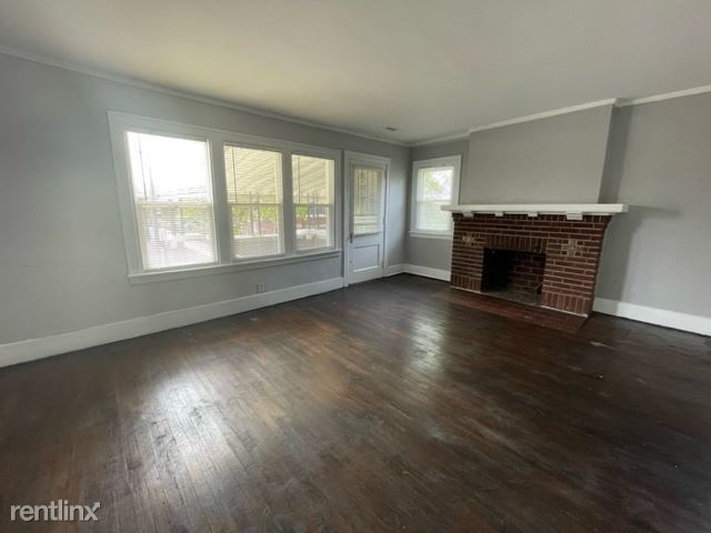 Foto del edificio - 3 br, 1 bath House - 2494 Hazelwood St Apa...