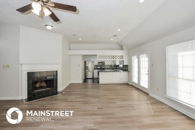 Building Photo - 6650 Spencer Forest Cove W