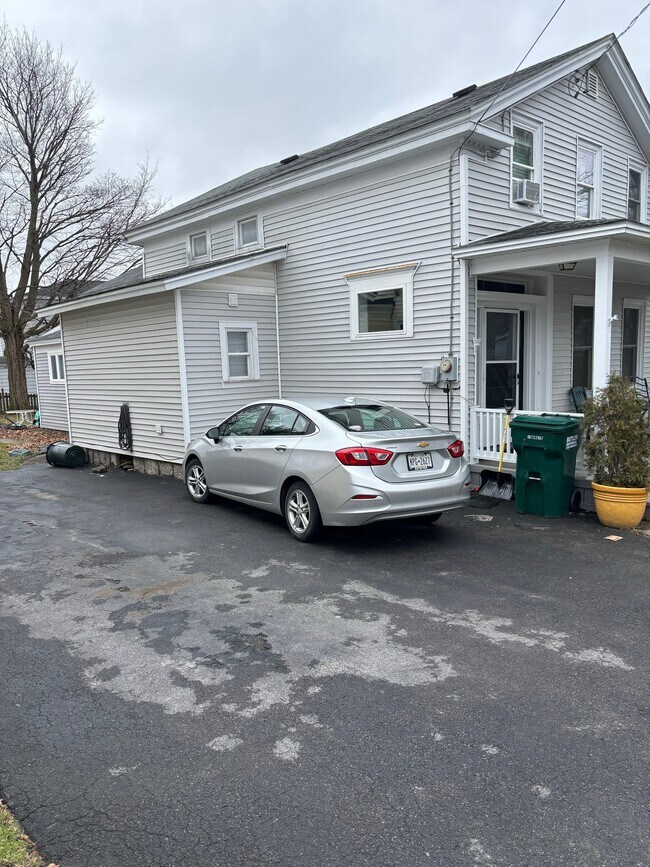 Foto del edificio - 94 W Cayuga St