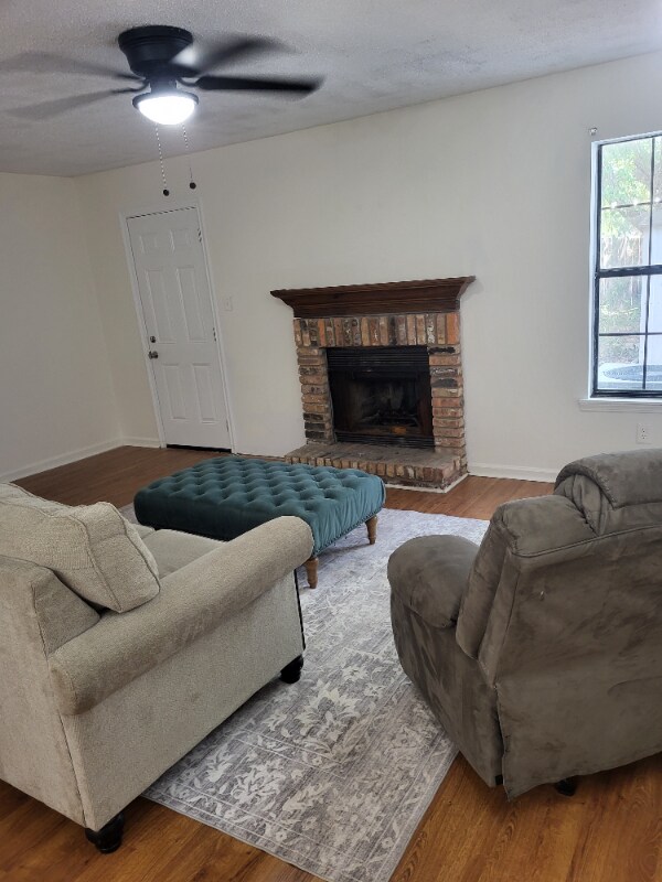 Building Photo - 127 E Pamela Dr