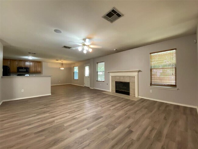 Foto del edificio - 2702 Saddle Blanket Pl