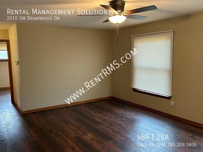 Building Photo - 2010 SW Briarwood Dr