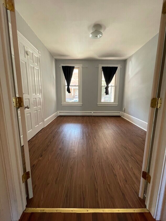 211 St Unit 1, Phoenixville, PA 19460 Apartments in