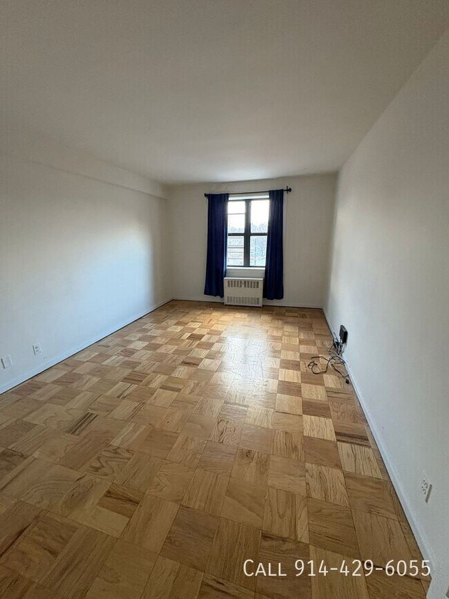 Building Photo - 793 McLean Ave