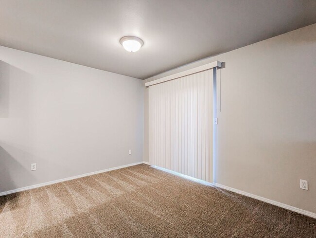 Foto del edificio - 417 Pine Ave