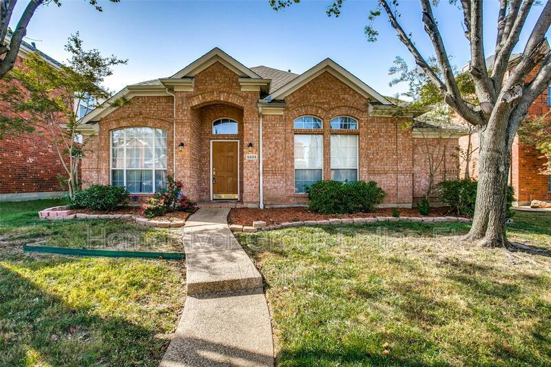 Foto principal - 5605 Overland Dr