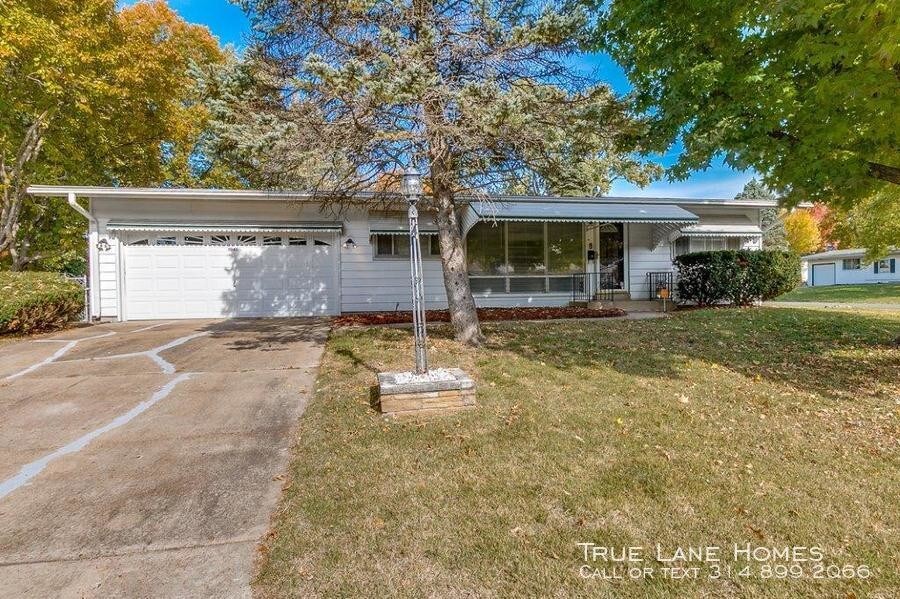 Primary Photo - 1045 Rogers Ln