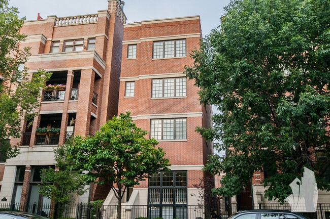 Building Photo - 3841 N Southport Ave