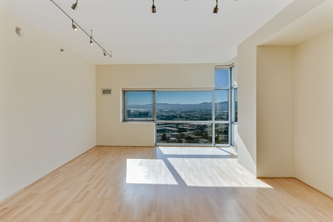Building Photo - 1 Mandalay Pl