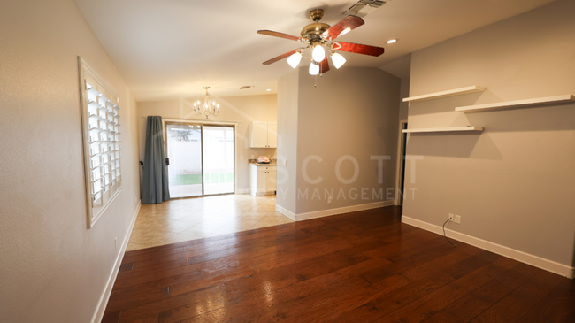 Foto del edificio - 3-Bedroom Beauty in Whitman Park – Minutes...