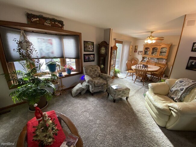 Building Photo - 3 br, 2 bath House - 42745 Saltz Rd House