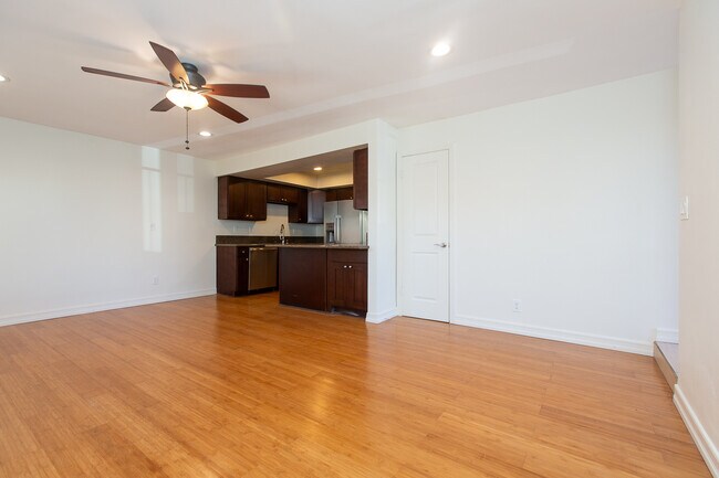 Foto del edificio - 2320 Clark Ln