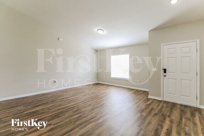 Foto del edificio - 4 Ritchie Pl