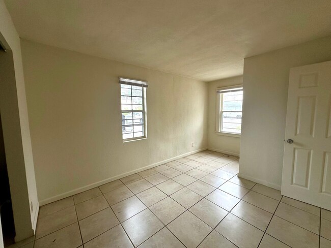 Foto del edificio - 610 33rd St