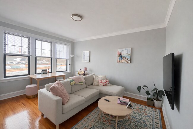 Foto del edificio - 2336 W Addison St