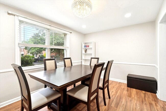 Building Photo - 632 Dutton Cir