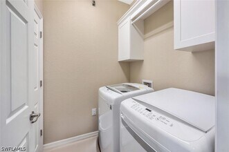 Building Photo - 9485 Casoria Ct