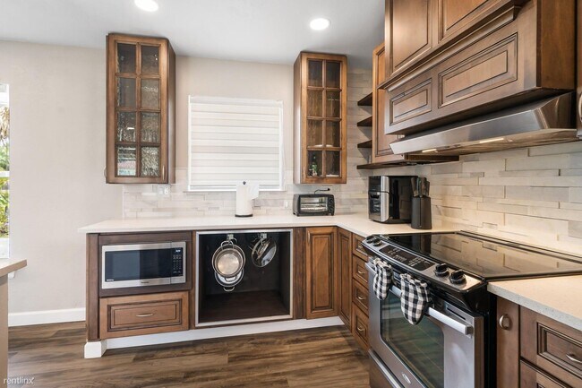 Foto del edificio - 3 br, 2 bath House - 1701 Boardman Ave