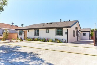 Building Photo - 14745 Bassett St