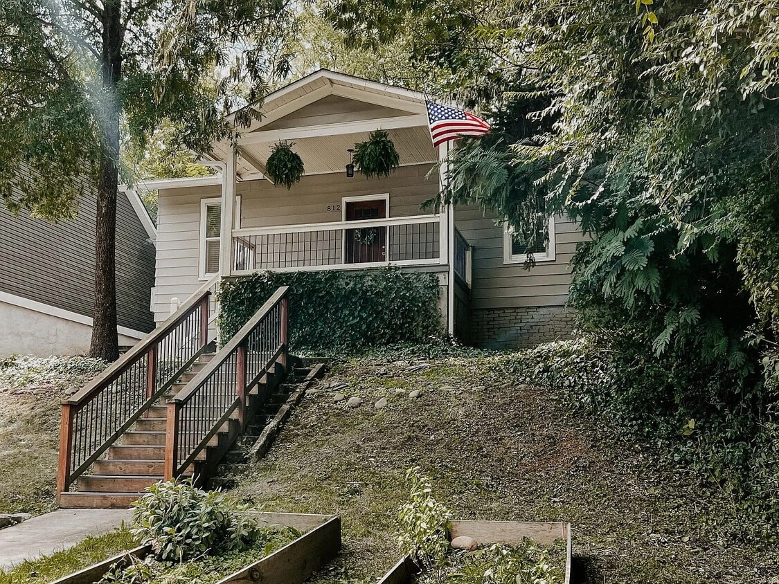 Primary Photo - 812 Federal St