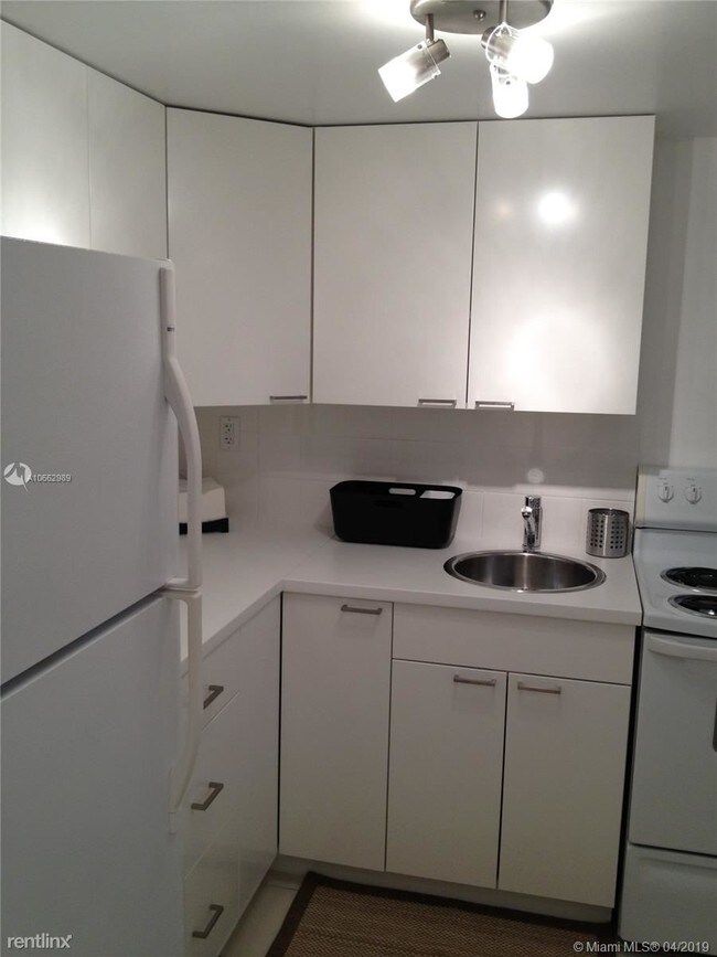 Foto del edificio - 1 br, 1 bath  - 716 Michigan Ave