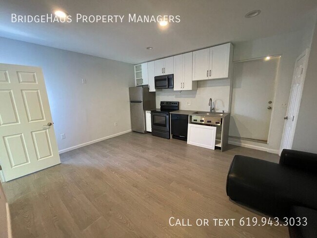 Foto del edificio - Book a tour of this gorgeous 1 bed / 1 bat...