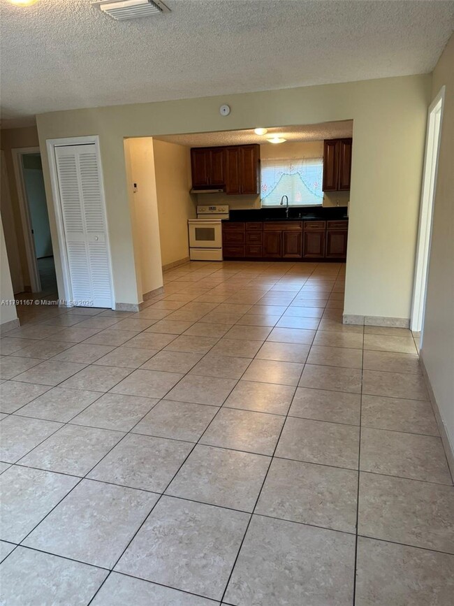 Foto del edificio - 312 N 62nd Ave