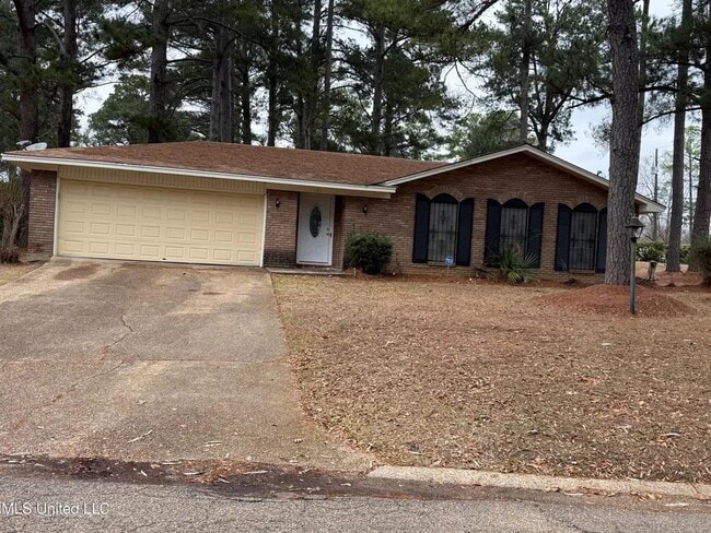 Building Photo - 102 Pine Island Dr