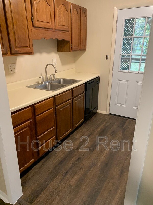 800 S 3rd St Unit ,, Herrin, IL 62948 Condo for Rent in Herrin, IL