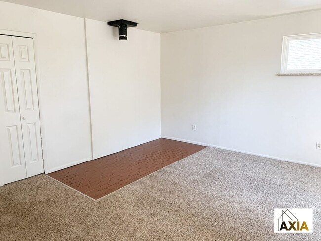 Photo - 715-723 19th Apartment