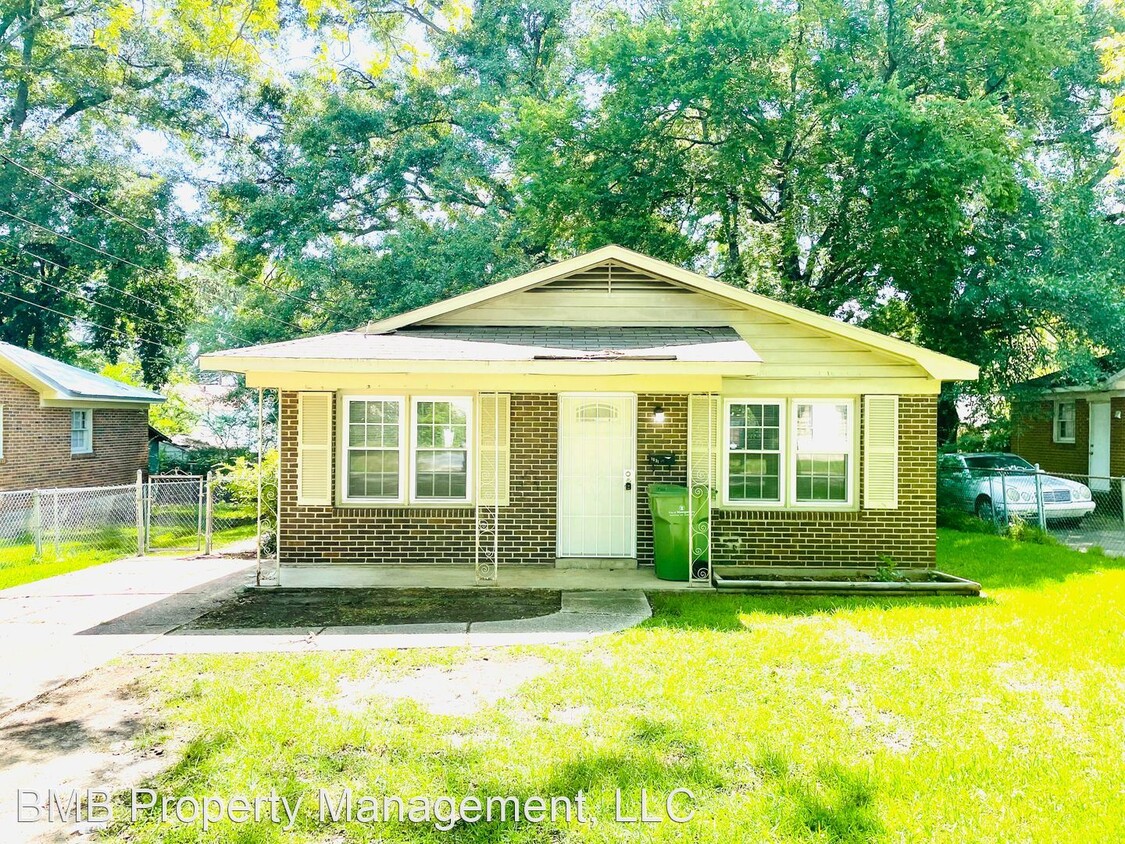 Foto principal - 3 br, 1 bath House - 1631 Robison Hill Road