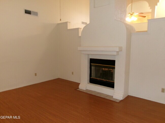 Foto del edificio - 7005 Black Ridge Dr