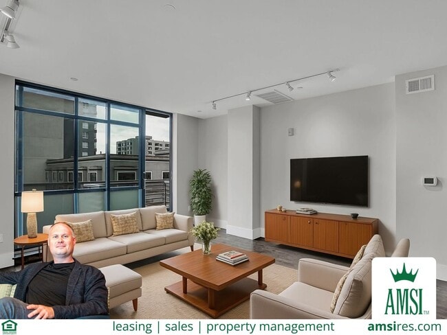 Tasteful and elegant 1br Civic Center apartment with parking, A/C and in-unit laundry! - Tasteful and elegant 1br Civic Center apartment with parking, A/C and in-unit laundry!