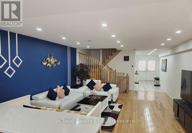 Building Photo - 559 Candlestick Cir