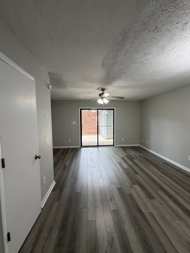 Building Photo - 506 Mill Cove