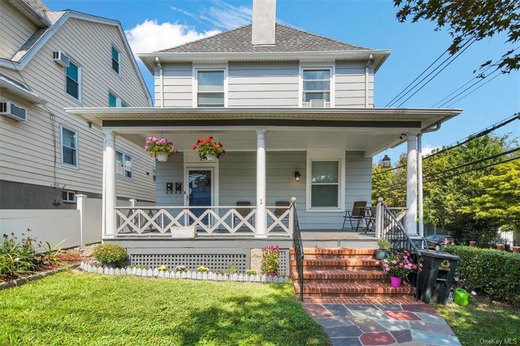 Primary Photo - 1 Bayview Ave