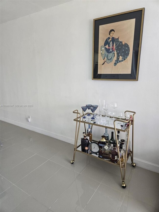 Building Photo - 200 SE 15th Rd