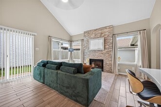 Building Photo - 6635 Queensclub Dr