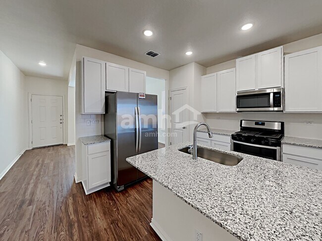 Foto del edificio - 211 Pebble Creek Run