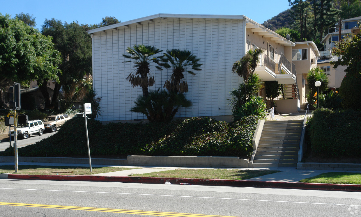 Foto principal - 1600 N Verdugo Rd