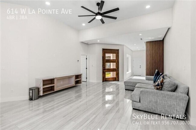 Foto del edificio - 614 W La Pointe Ave