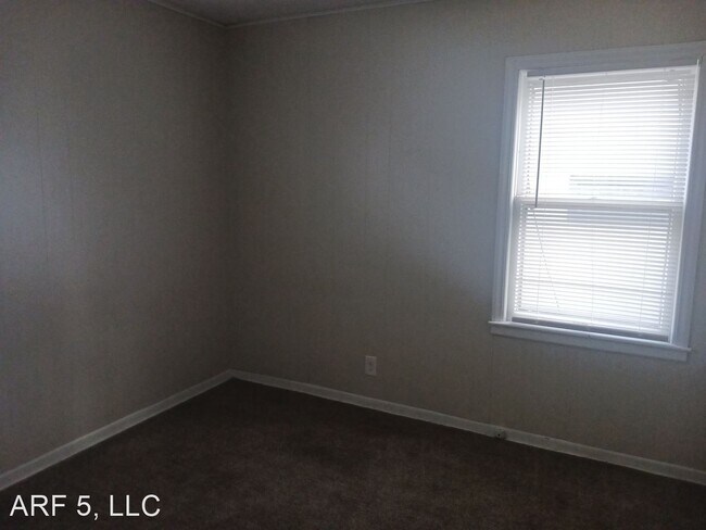 Building Photo - 2 br, 1 bath House - 3005 Mason Avenue